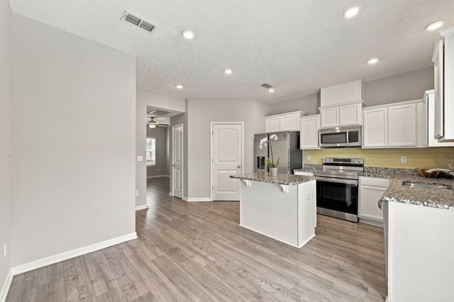 1063 Bradburn Village Dr, Antioch, TN 37013