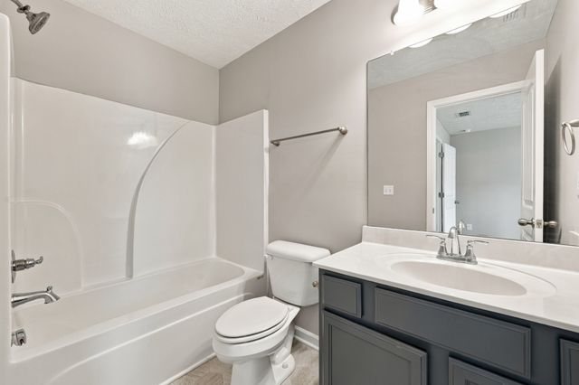 1063 Bradburn Village Dr, Antioch, TN 37013