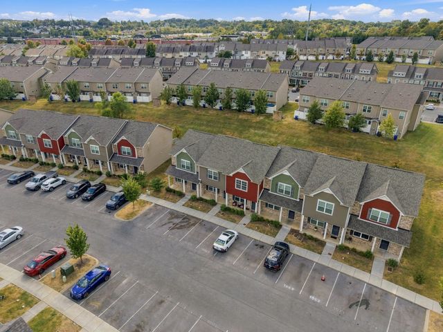 1063 Bradburn Village Dr, Antioch, TN 37013