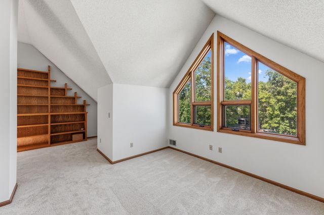 933 Dartmouth Place SE, Minneapolis, MN 55414