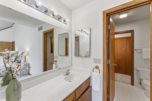 933 Dartmouth Place SE, Minneapolis, MN 55414