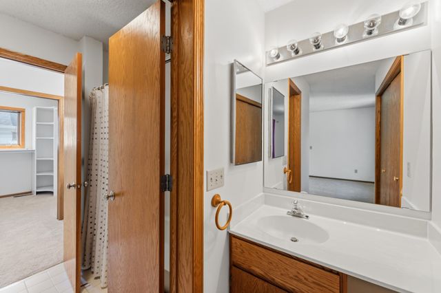 933 Dartmouth Place SE, Minneapolis, MN 55414