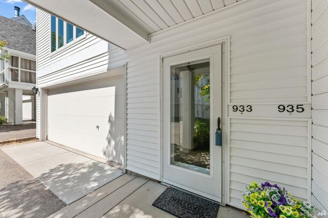 933 Dartmouth Place SE, Minneapolis, MN 55414