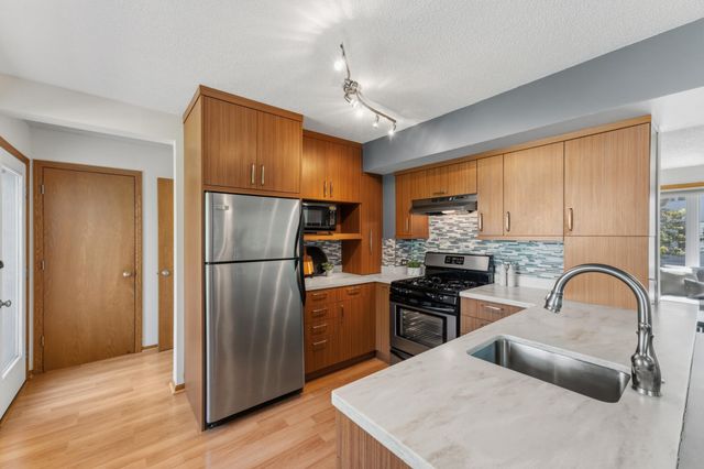 933 Dartmouth Place SE, Minneapolis, MN 55414