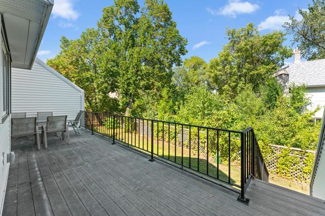933 Dartmouth Place SE, Minneapolis, MN 55414