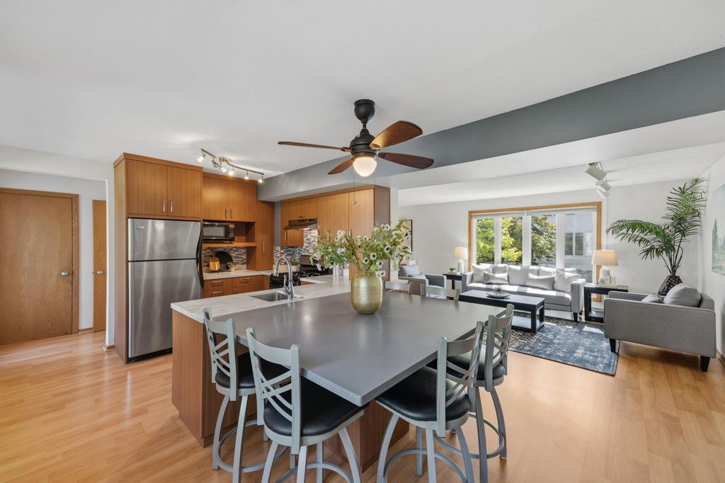 933 Dartmouth Place SE, Minneapolis, MN 55414 — photo 5