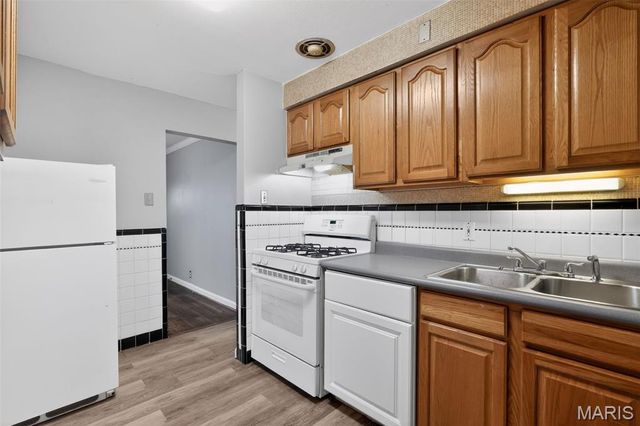 1128 Bliss Drive, St Louis, MO 63137