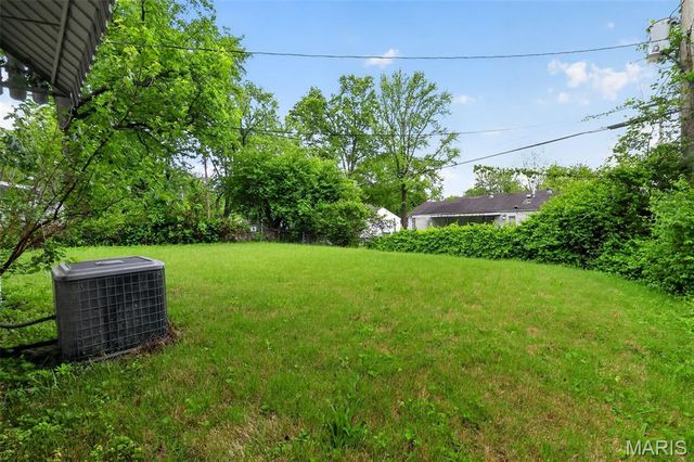 1128 Bliss Drive, St Louis, MO 63137