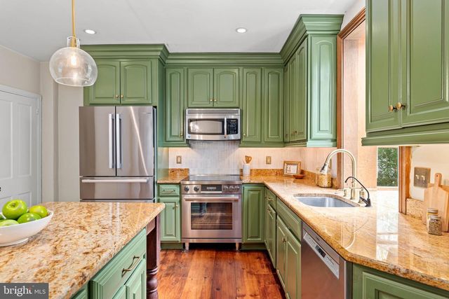 212 E BENEZET ST, Philadelphia, PA 19118