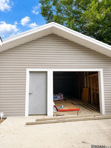 201 Leslie St, Denham Springs, LA 70726