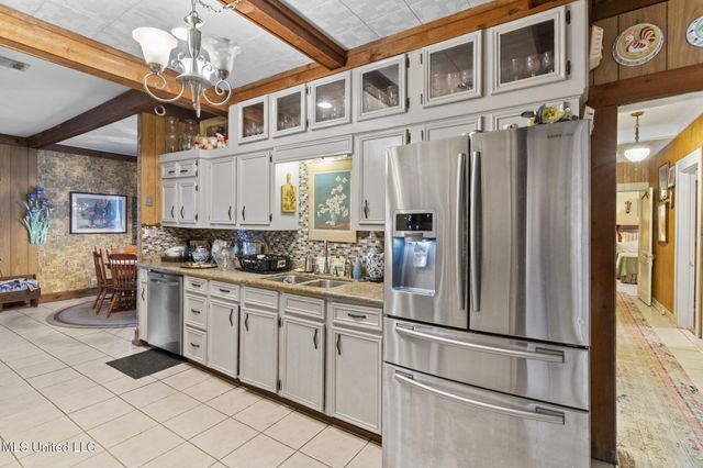 609 Dabbs Street, Hattiesburg, MS 39401