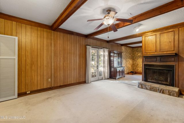 609 Dabbs Street, Hattiesburg, MS 39401