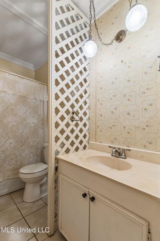 609 Dabbs Street, Hattiesburg, MS 39401