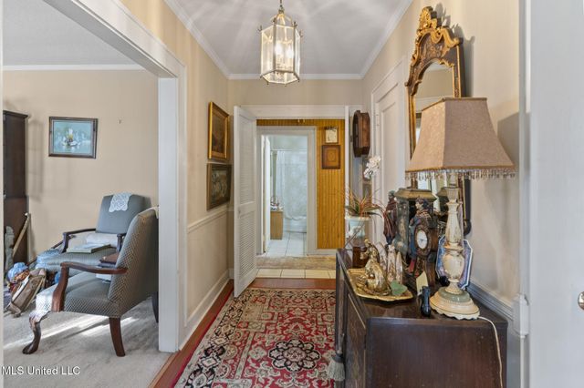 609 Dabbs Street, Hattiesburg, MS 39401