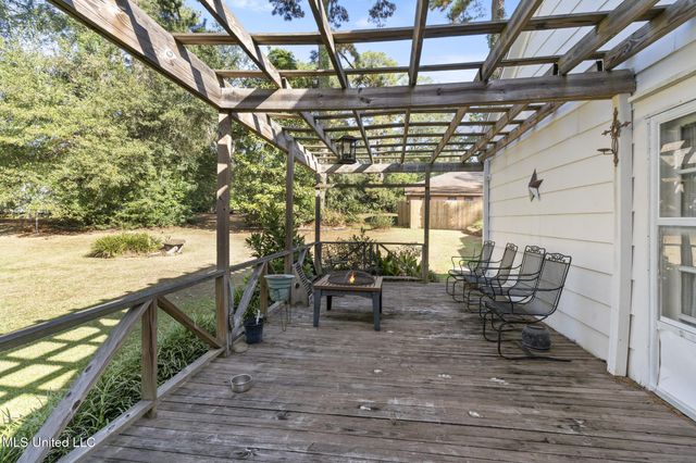 609 Dabbs Street, Hattiesburg, MS 39401