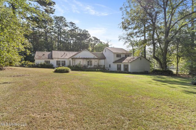 609 Dabbs Street, Hattiesburg, MS 39401