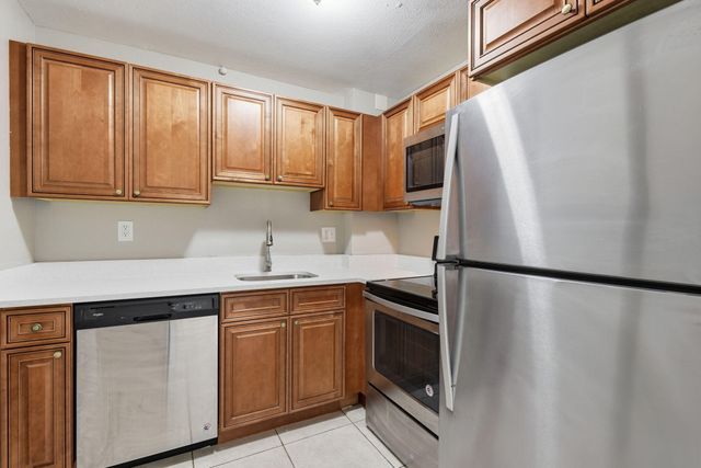9360 Fontainebleau Boulevard Apt 310, Miami, FL 33172