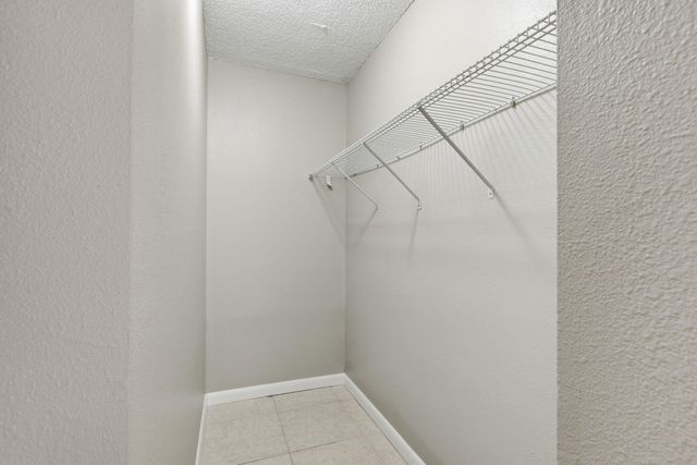 9360 Fontainebleau Boulevard Apt 310, Miami, FL 33172