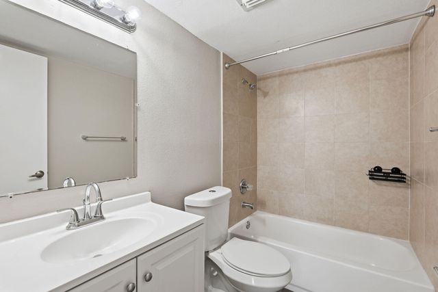 9360 Fontainebleau Boulevard Apt 310, Miami, FL 33172