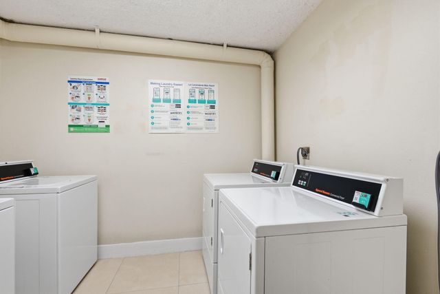 9360 Fontainebleau Boulevard Apt 310, Miami, FL 33172