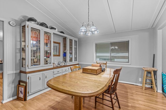 380 Bayard Drive, Grants Pass, OR 97527