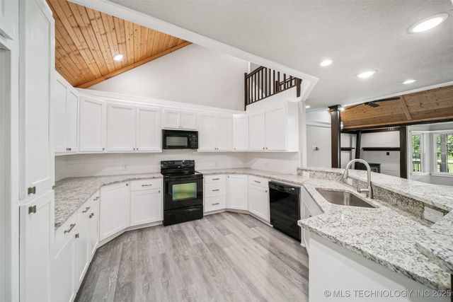 15750 S Old Highway 88 Road, Claremore, OK 74017