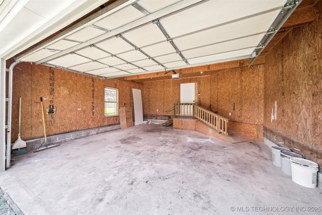 15750 S Old Highway 88 Road, Claremore, OK 74017