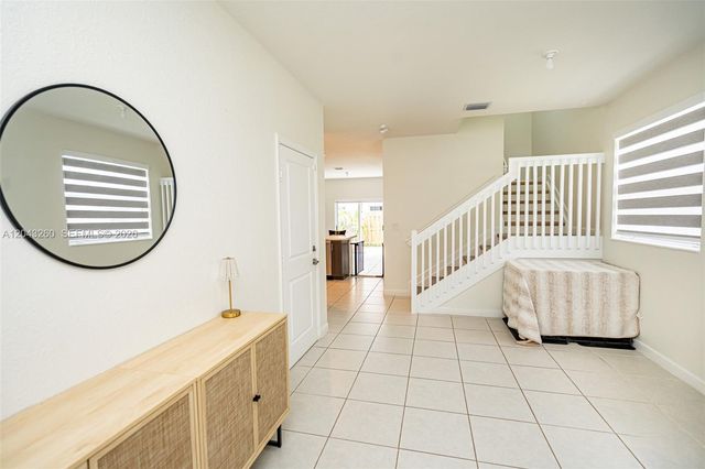 2670 SE 12th St, Homestead, FL 33035