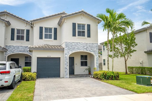 2670 SE 12th St, Homestead, FL 33035