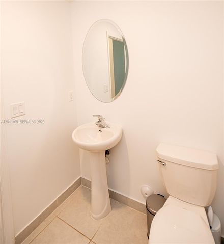2670 SE 12th St, Homestead, FL 33035