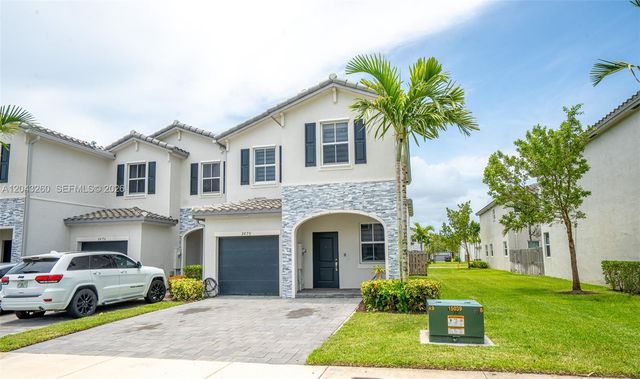 2670 SE 12th St, Homestead, FL 33035