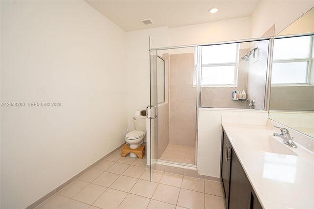 2670 SE 12th St, Homestead, FL 33035