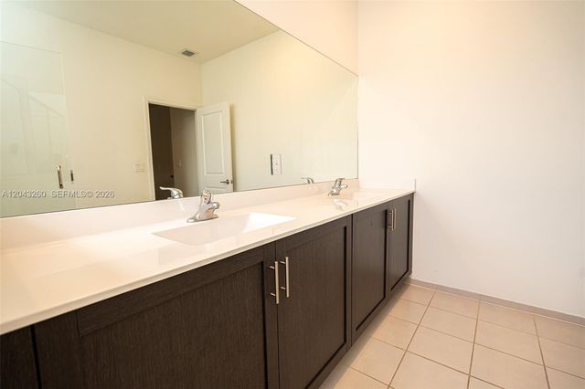 2670 SE 12th St, Homestead, FL 33035