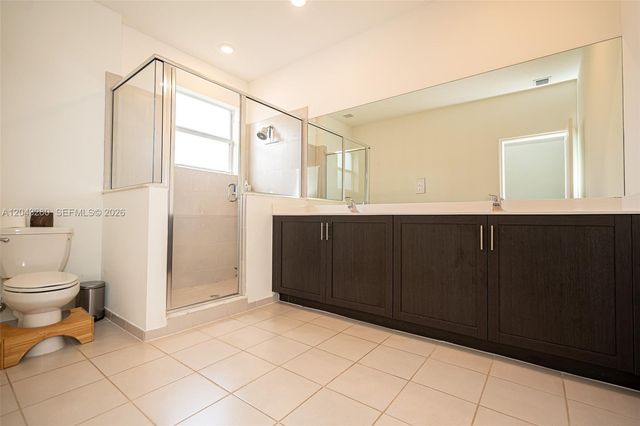 2670 SE 12th St, Homestead, FL 33035