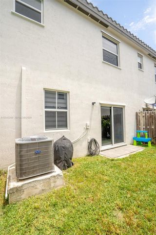 2670 SE 12th St, Homestead, FL 33035