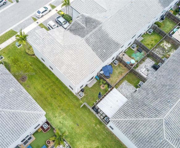 2670 SE 12th St, Homestead, FL 33035