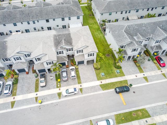 2670 SE 12th St, Homestead, FL 33035