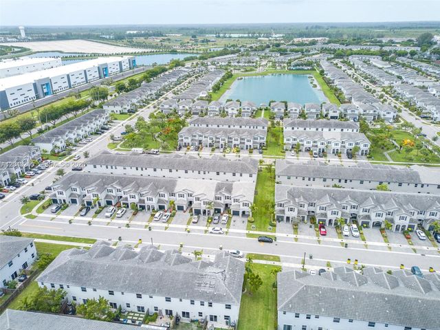 2670 SE 12th St, Homestead, FL 33035
