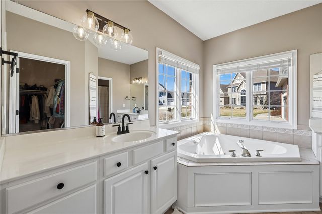 2305 NE Hanover Court, Ankeny, IA 50021