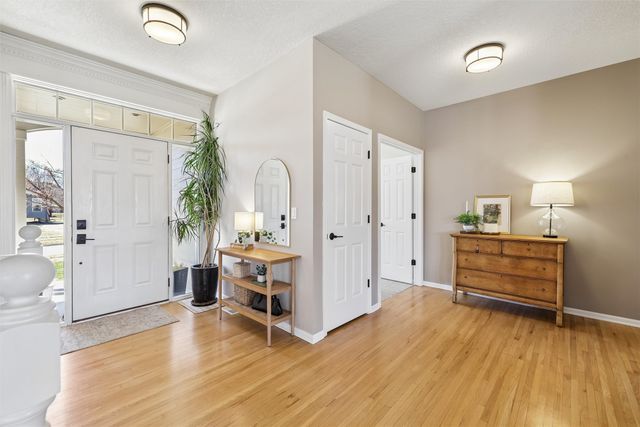 2305 NE Hanover Court, Ankeny, IA 50021