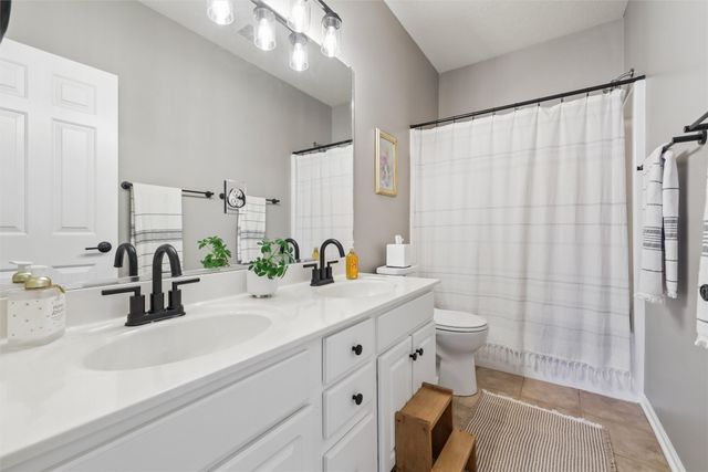 2305 NE Hanover Court, Ankeny, IA 50021