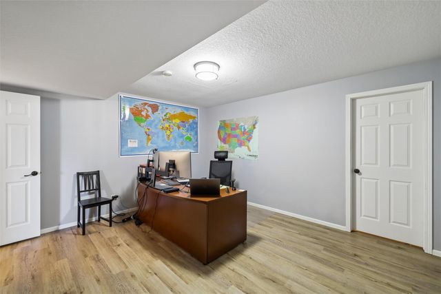 2305 NE Hanover Court, Ankeny, IA 50021