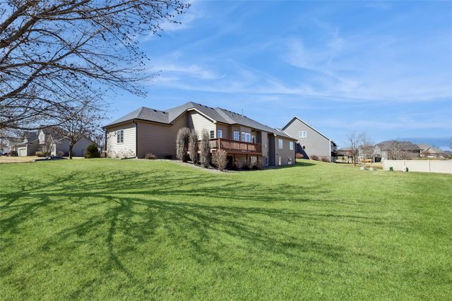 2305 NE Hanover Court, Ankeny, IA 50021
