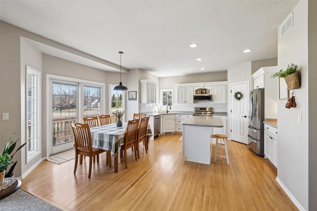 2305 NE Hanover Court, Ankeny, IA 50021