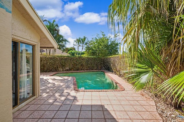7855 Stanway Place W, Boca Raton, FL 33433