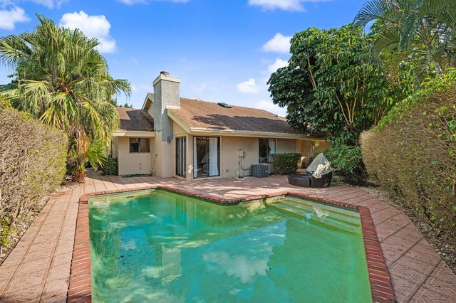 7855 Stanway Place W, Boca Raton, FL 33433