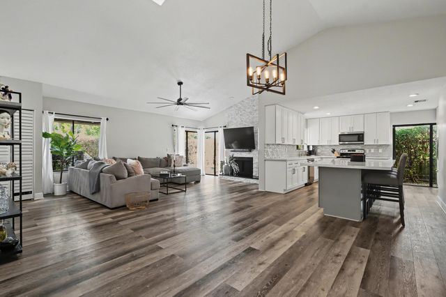 7855 Stanway Place W, Boca Raton, FL 33433