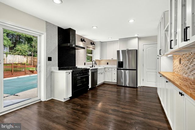 6705 CABIN JOHN RD, Springfield, VA 22150