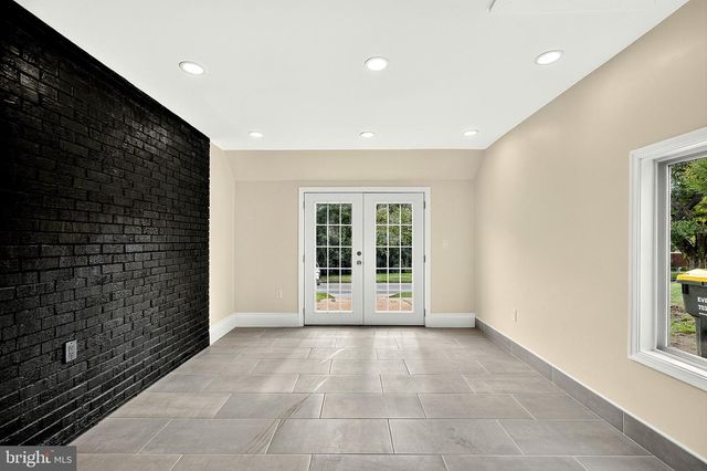6705 CABIN JOHN RD, Springfield, VA 22150