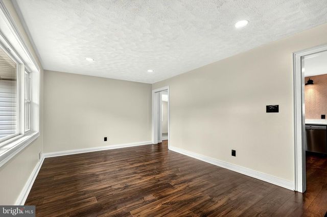 6705 CABIN JOHN RD, Springfield, VA 22150
